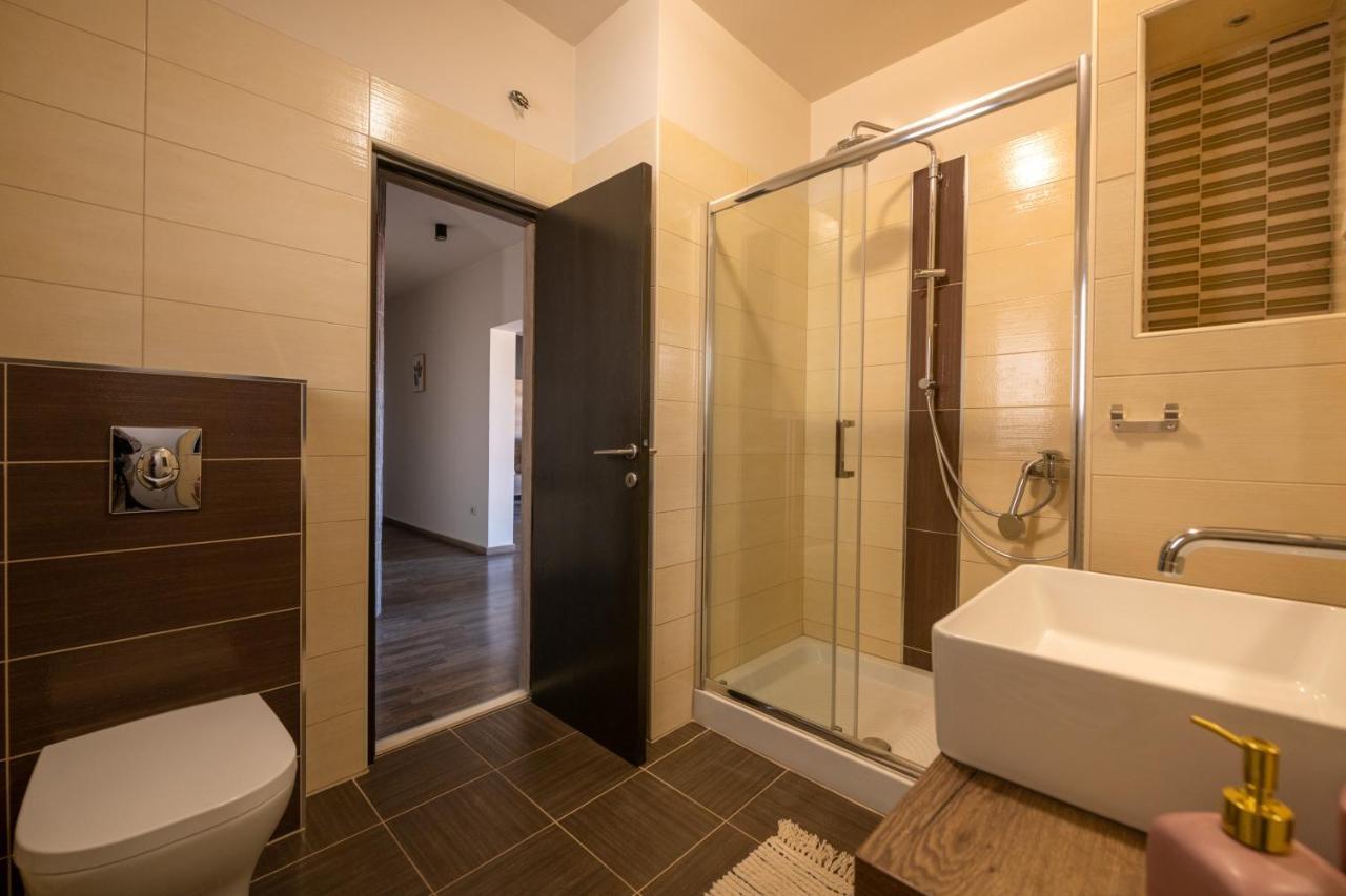 Ferienwohnung Amala Pula Exterior foto
